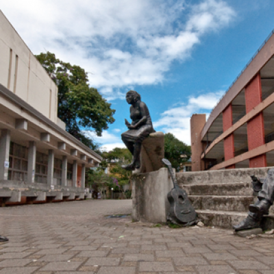 El Pretil, Conjunto escultórico conmemorativo al 50 aniversario de los Estudios Generales, UCR , colectivo, 2008
